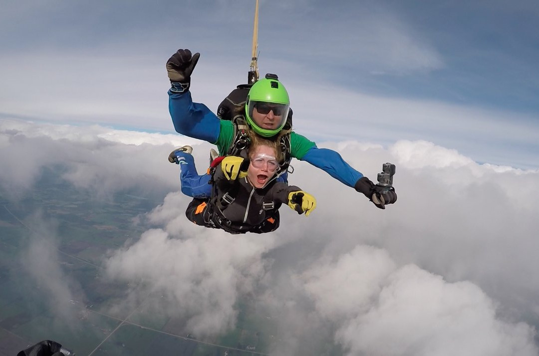 Edmonton Skydive景点图片