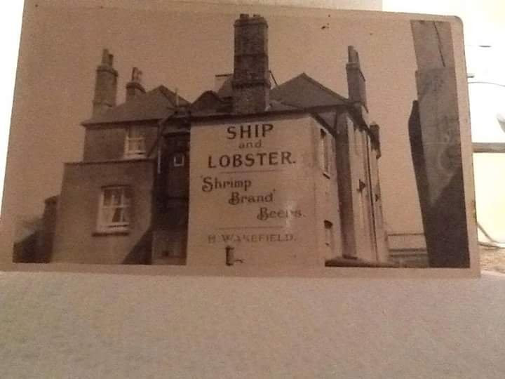 Ship and Lobster景点图片