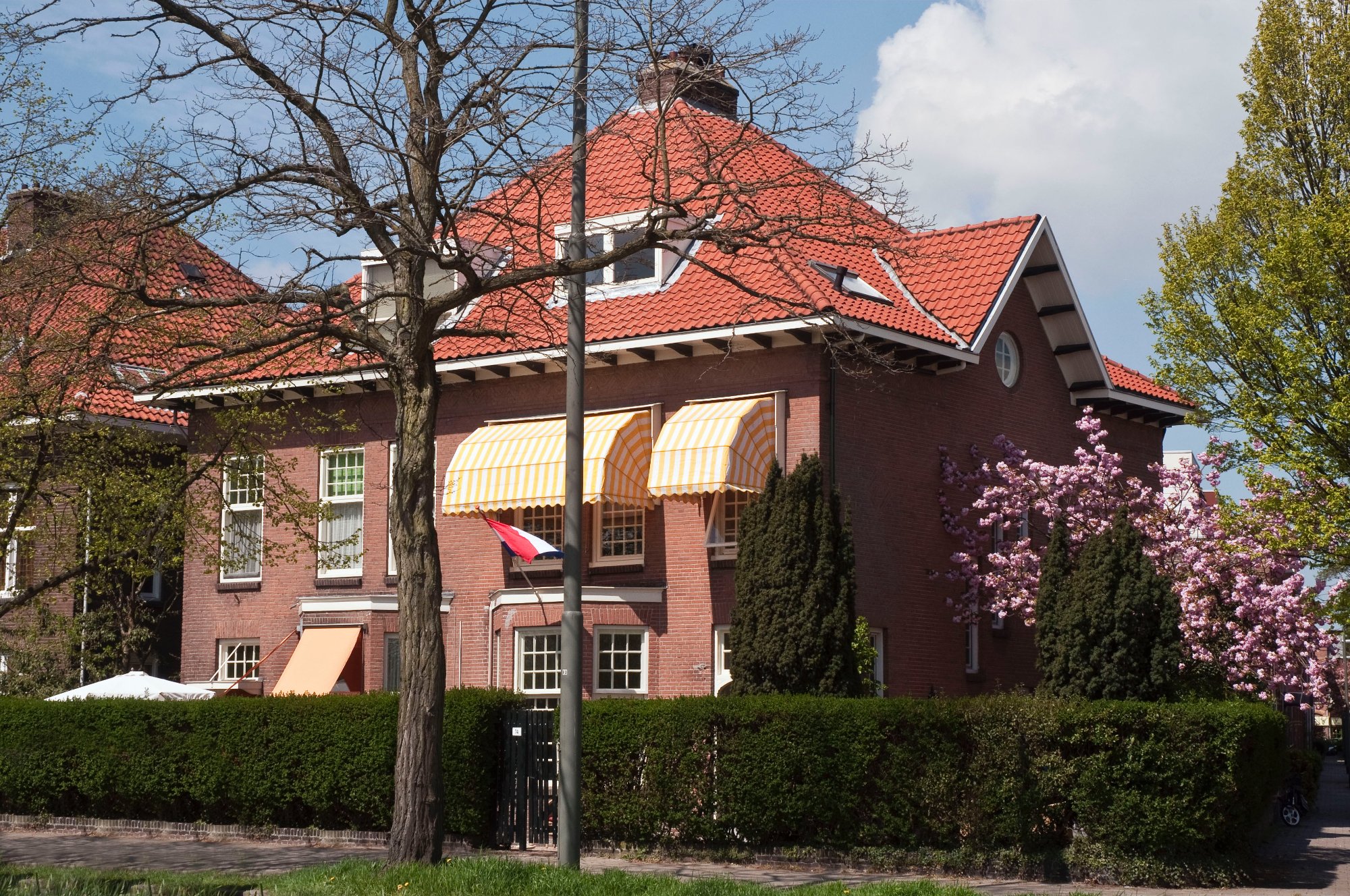 De Schiedamse Suite-官方