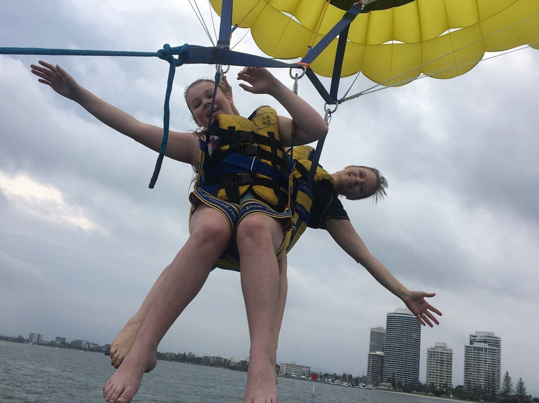 Surfers Paradise Parasail, Jet Ski Hire & Jet Boat Rides-冲浪者天堂必去景点
