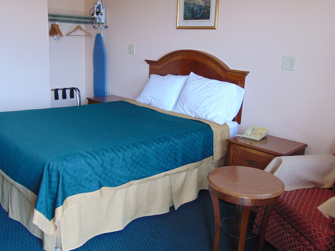 Corcoran Country Inn主图