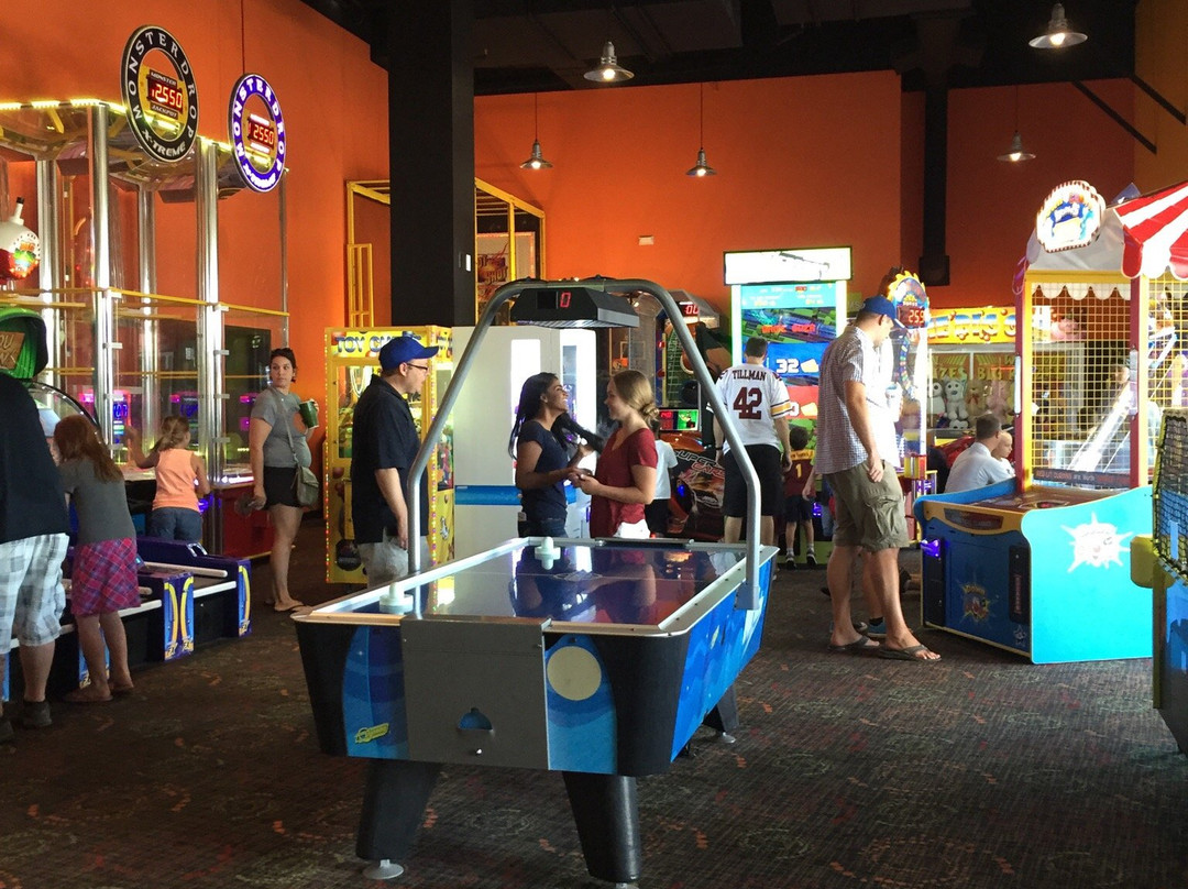 Fat Cats All Out Fun-吉尔伯特必去景点