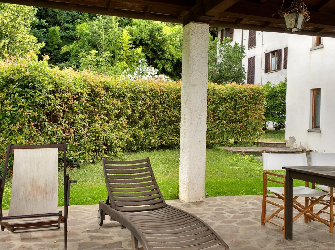 Podere"sulle Soglie del Bosco" Appartament and Rooms