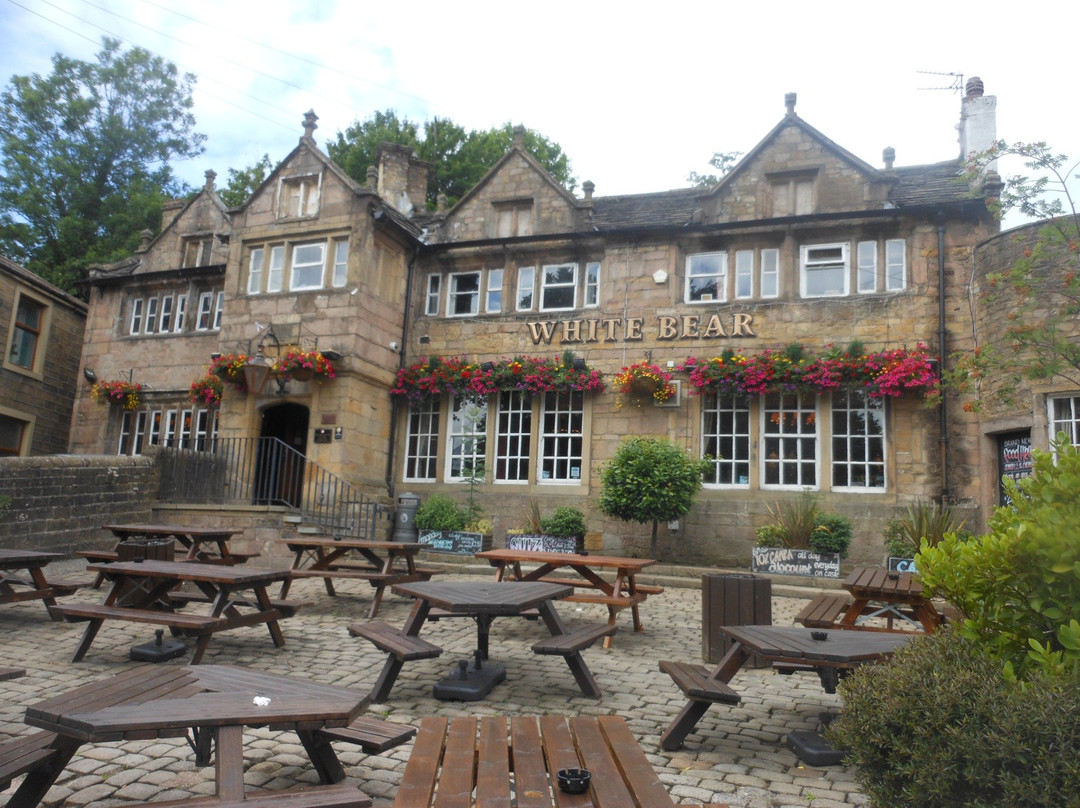 The White Bear - Barrowford景点图片