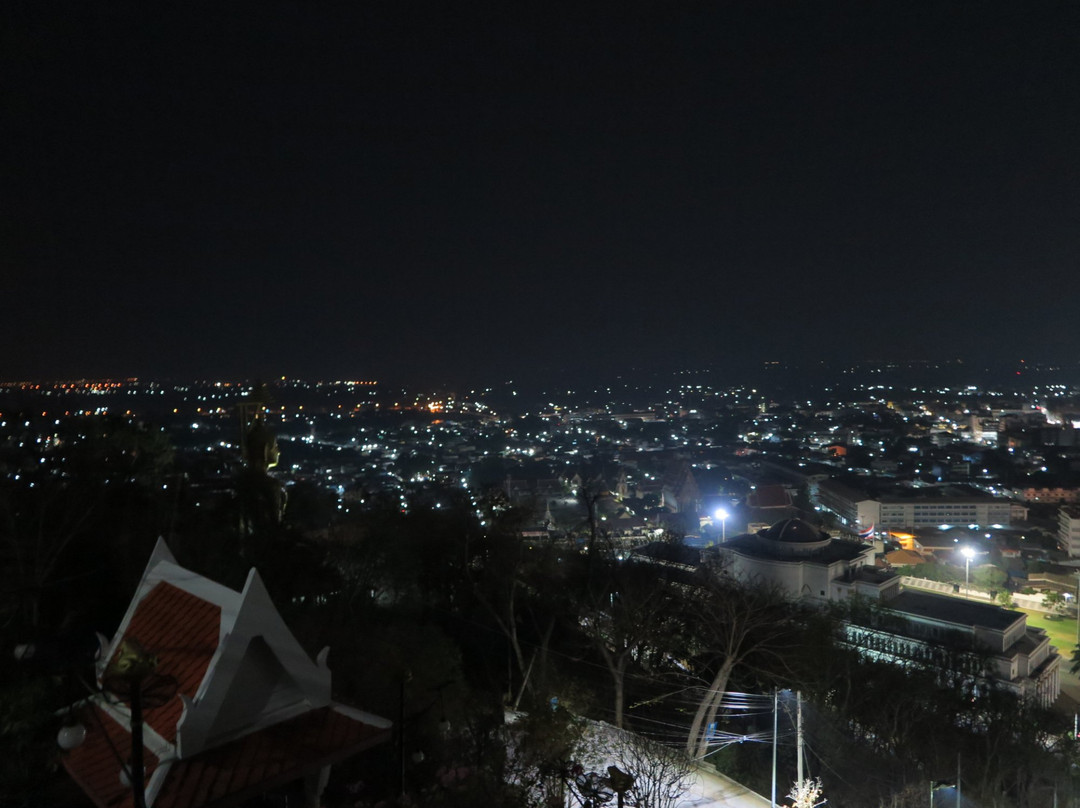 Wat Woranat Banphot-那空沙旺必去景点