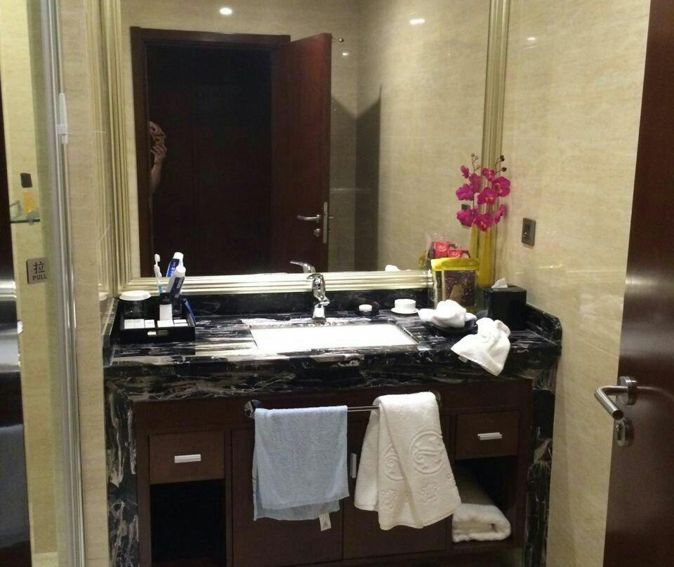 西柏坡红湾酒店主图