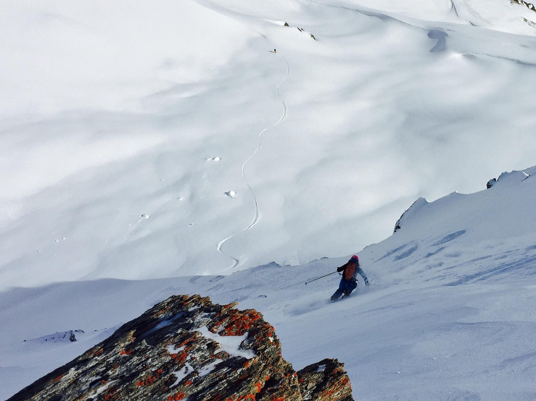 Ski Instructor Lynn Mill-伊泽尔谷必去景点