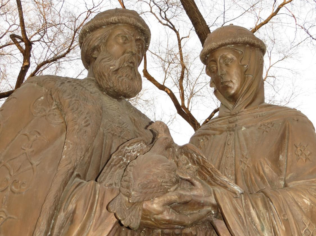 Monument to Peter and Fevronia景点图片
