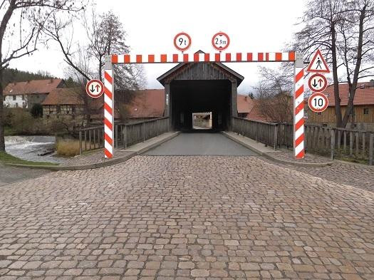 Überdachte Holzbrücke über die Ilm-Buchfart必去景点