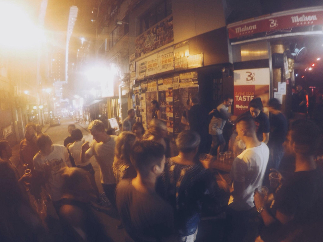 香港爬行酒吧-香港必去景点