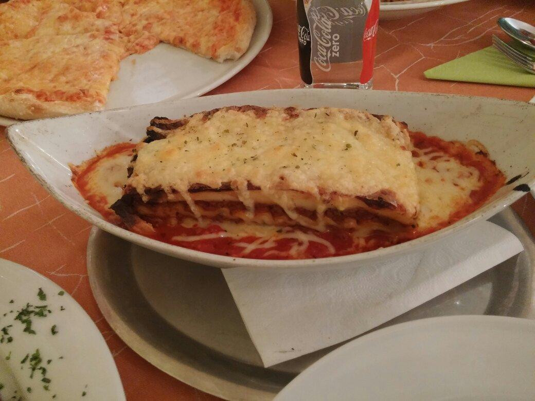 Puch餐馆和美食-Trattoria - Pizzeria Gabriela