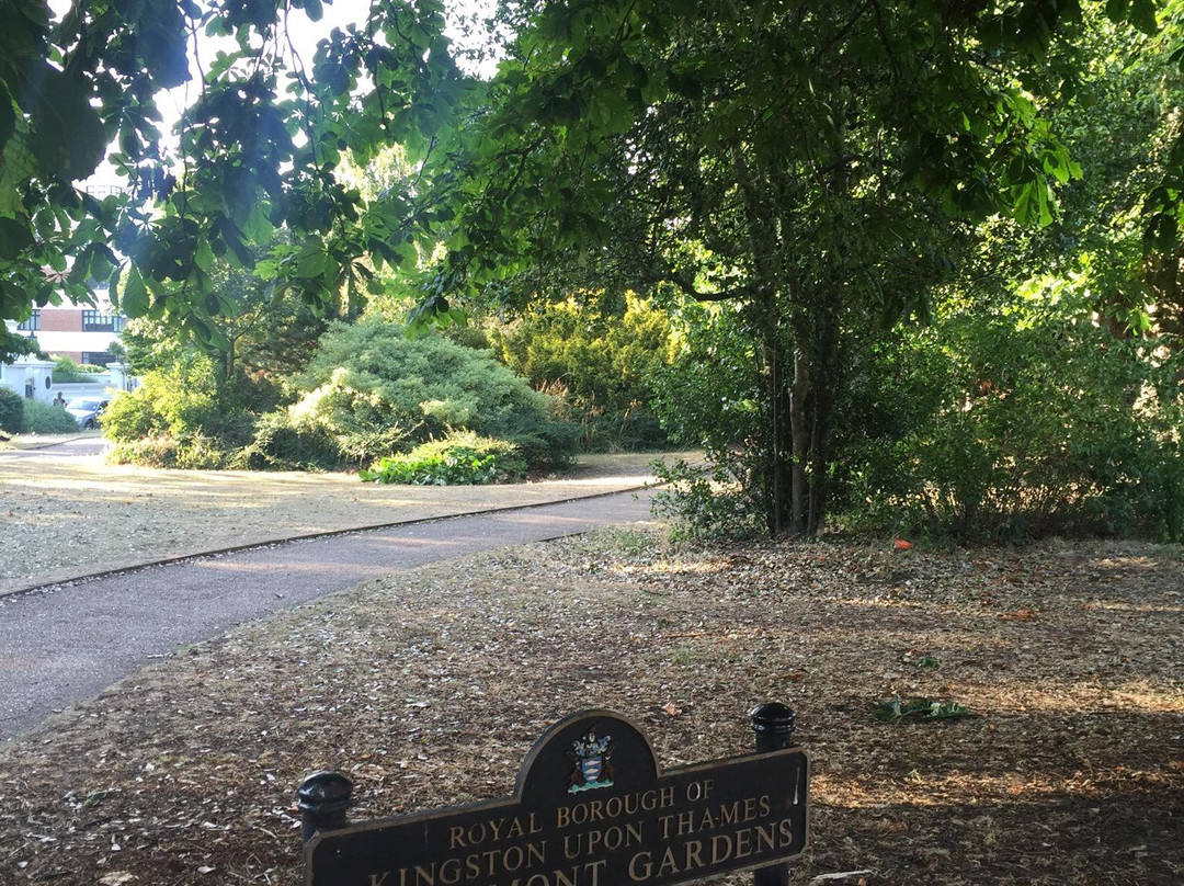 Claremont Gardens (Surbiton town centre)景点图片