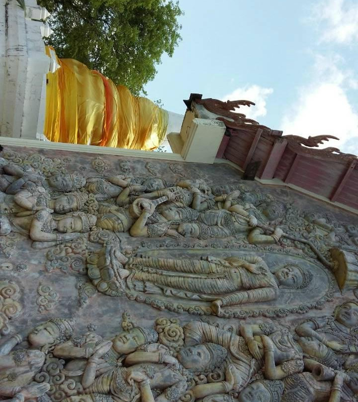 Luang Pho Dam Khoachedi-Samaesan必去景点