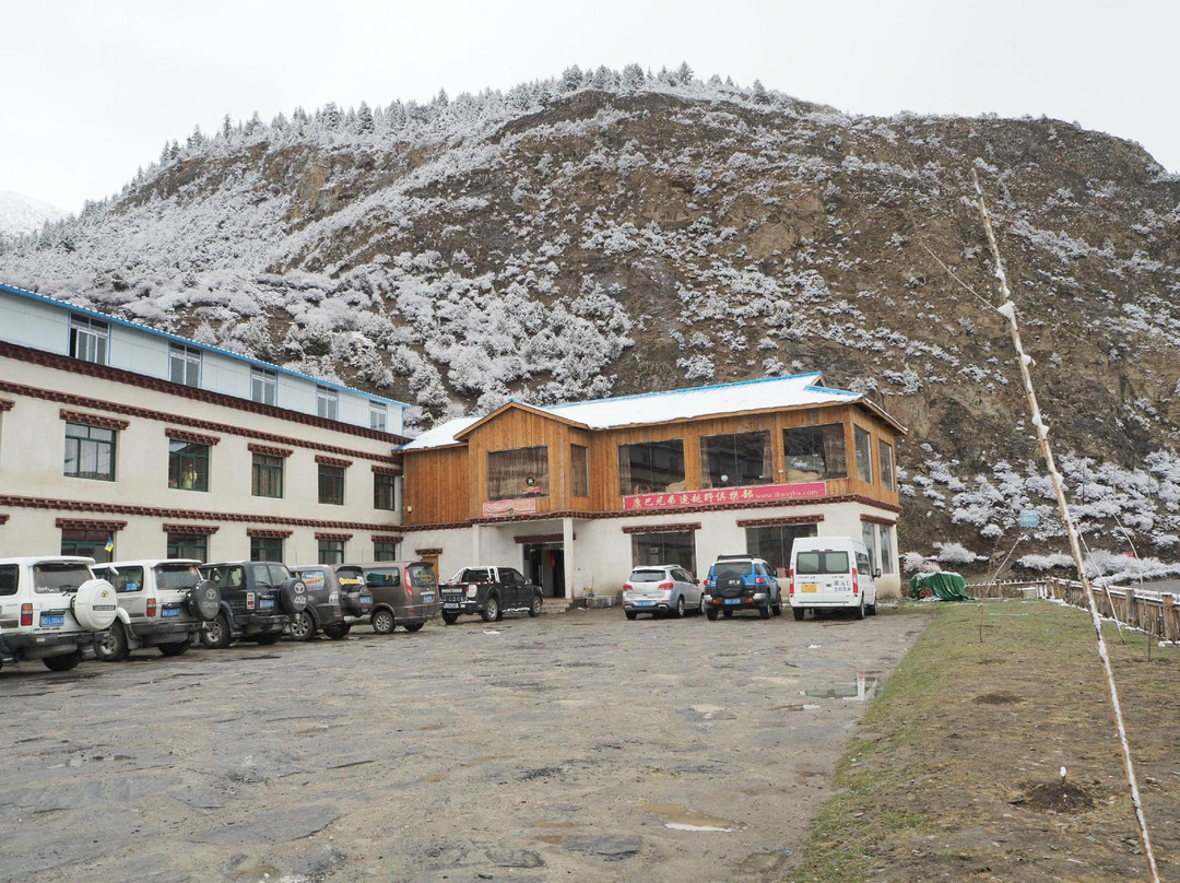 西藏自治区酒店住宿-然乌湖风情园平安饭店