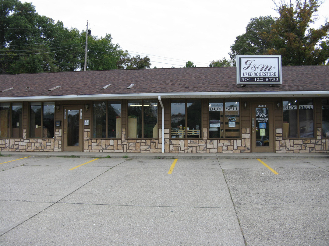 J & M's Used Bookstore-帕克斯堡必去景点