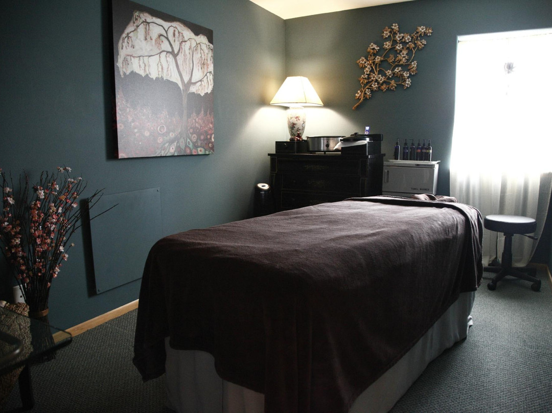 Pauseful Massage & Botanicals景点图片