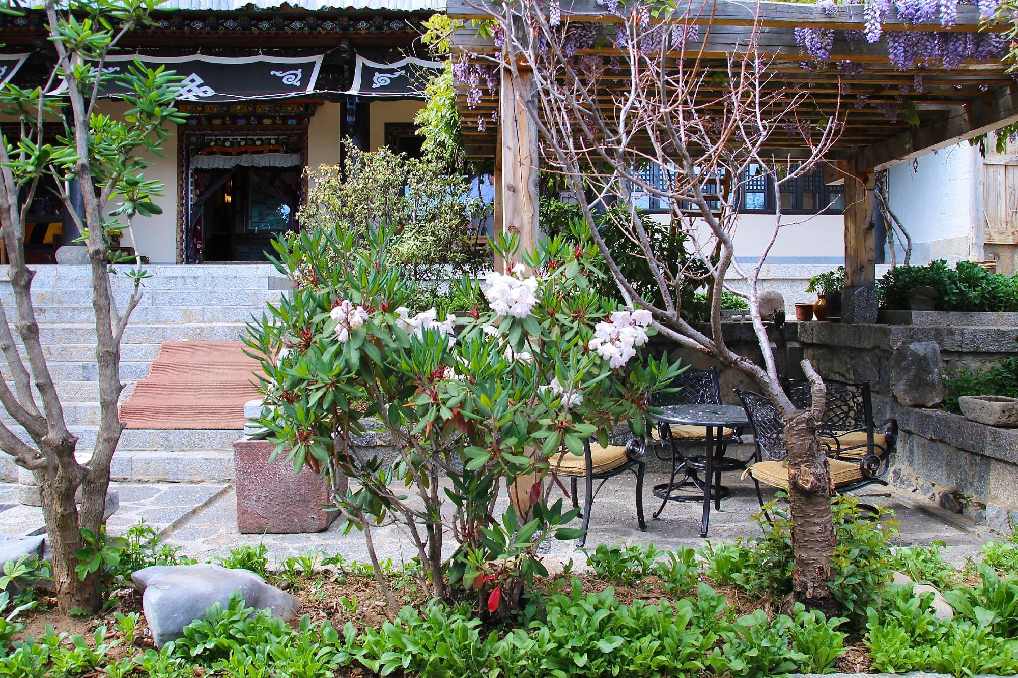 松贊綠谷山居-客卧