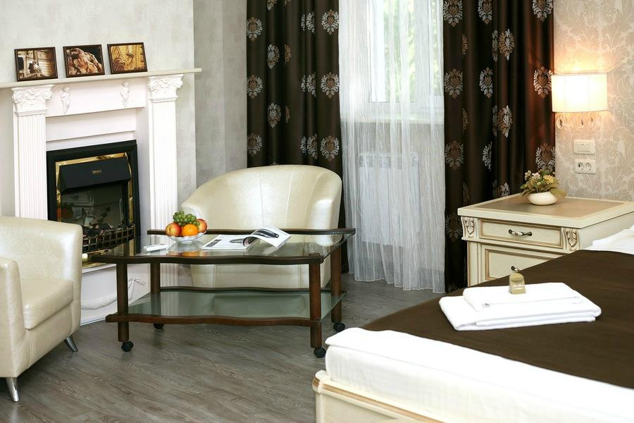 Mon Paris Hotel