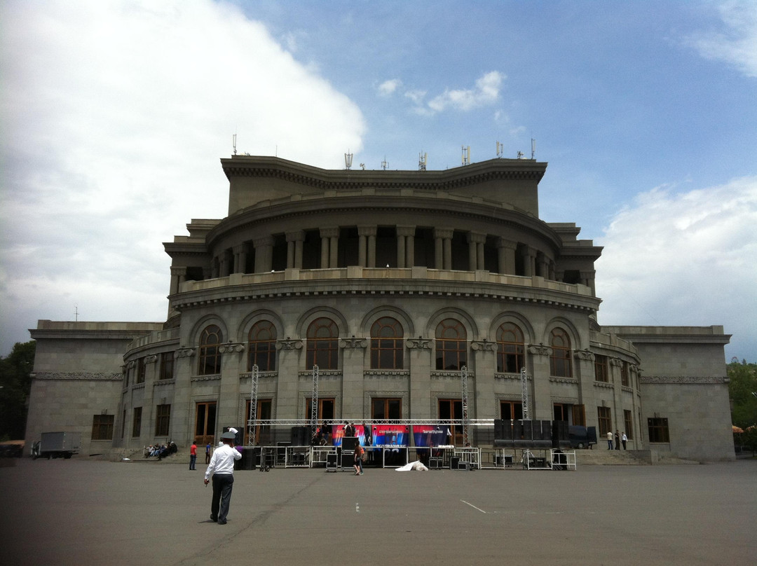 The Armenian National Academic Theater of Opera and Ballet named after Alexander Spendiaryan-埃里温必去景点