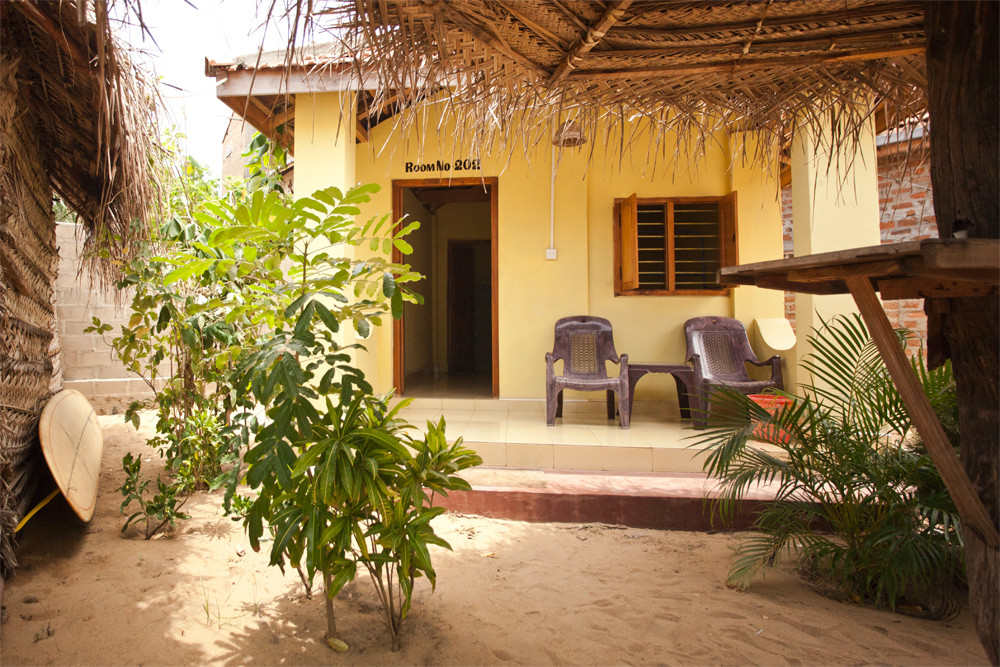 Moon Eyes Beach Hotel