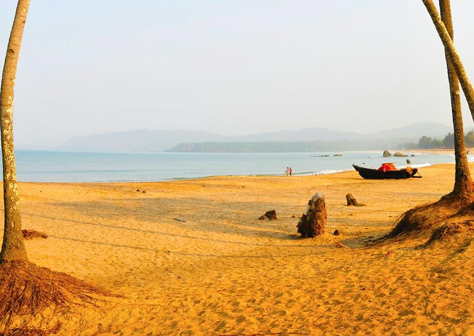 阿贡达海滩-雅高达必去景点
