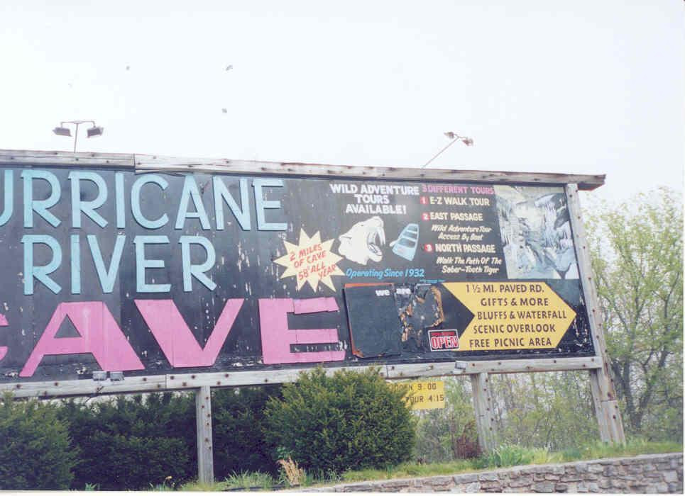 Hurricane River Cave景点图片