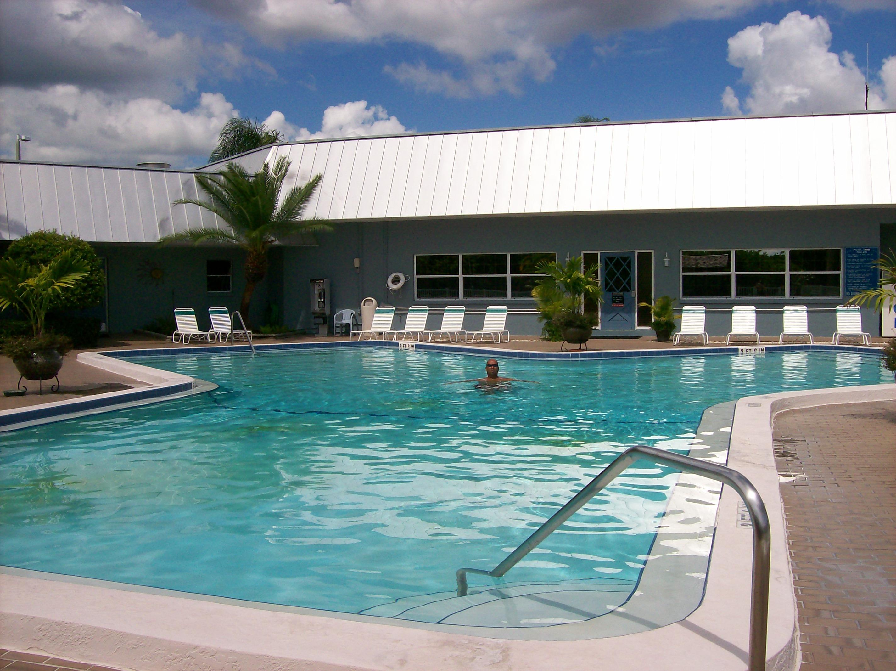 Sun Retreats Dunedin-泳池