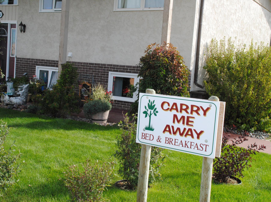 Claresholm酒店住宿-Carry Me Away Bed & Breakfast