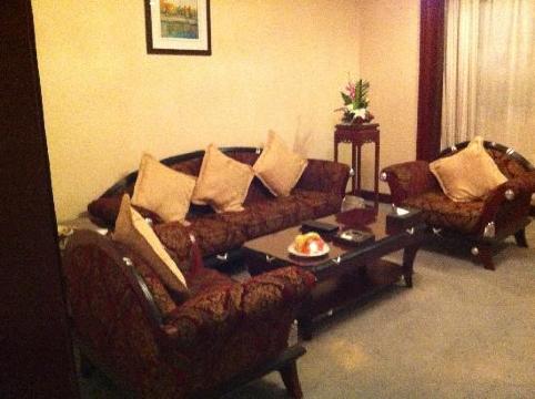 弘毅大酒店-客卧