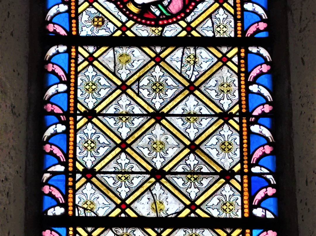 Eglise Saint-Hilaire de Savigné-Savigne必去景点