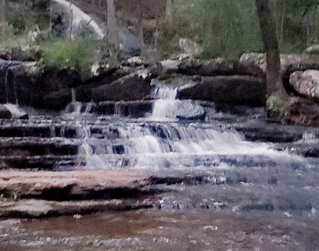 Collins Creek Cascade景点图片