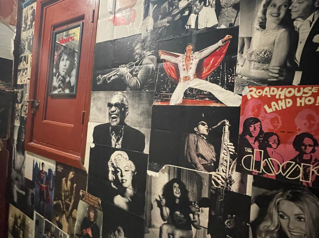 Boulevard of Broken Dreams-Karpathos Town (Pigadia)必去景点