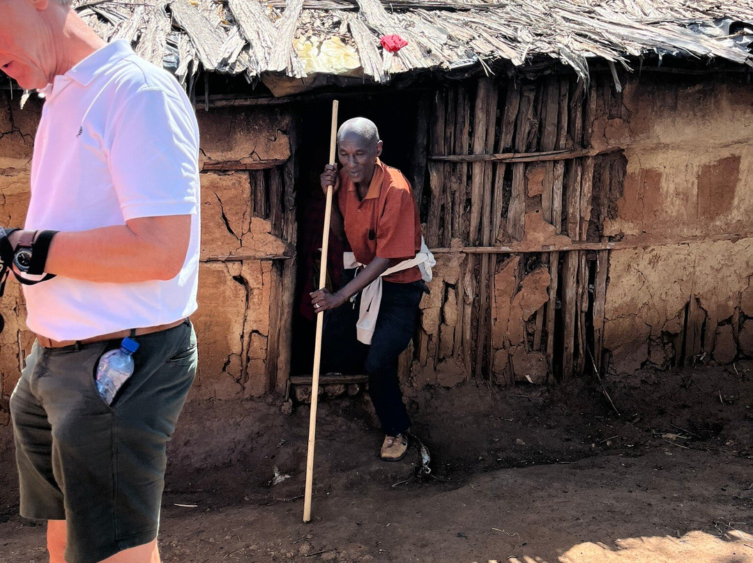 Ngari Hill Ecolodge主图