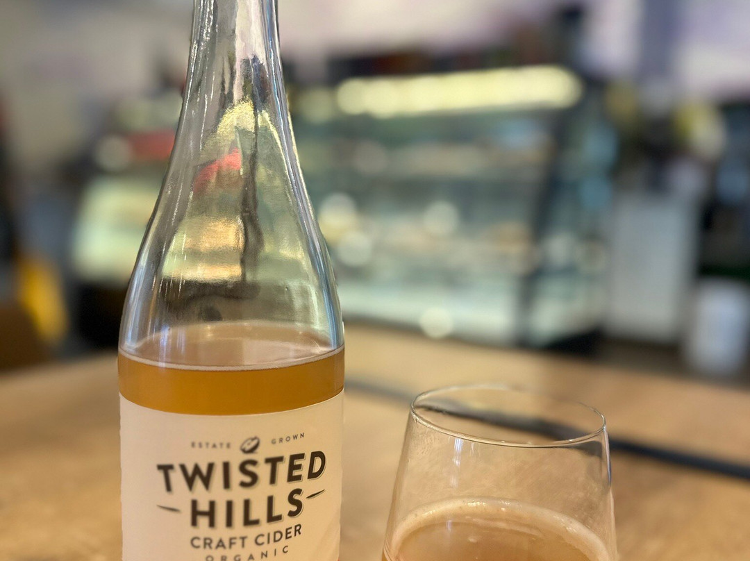 Tree To Me Inn主图