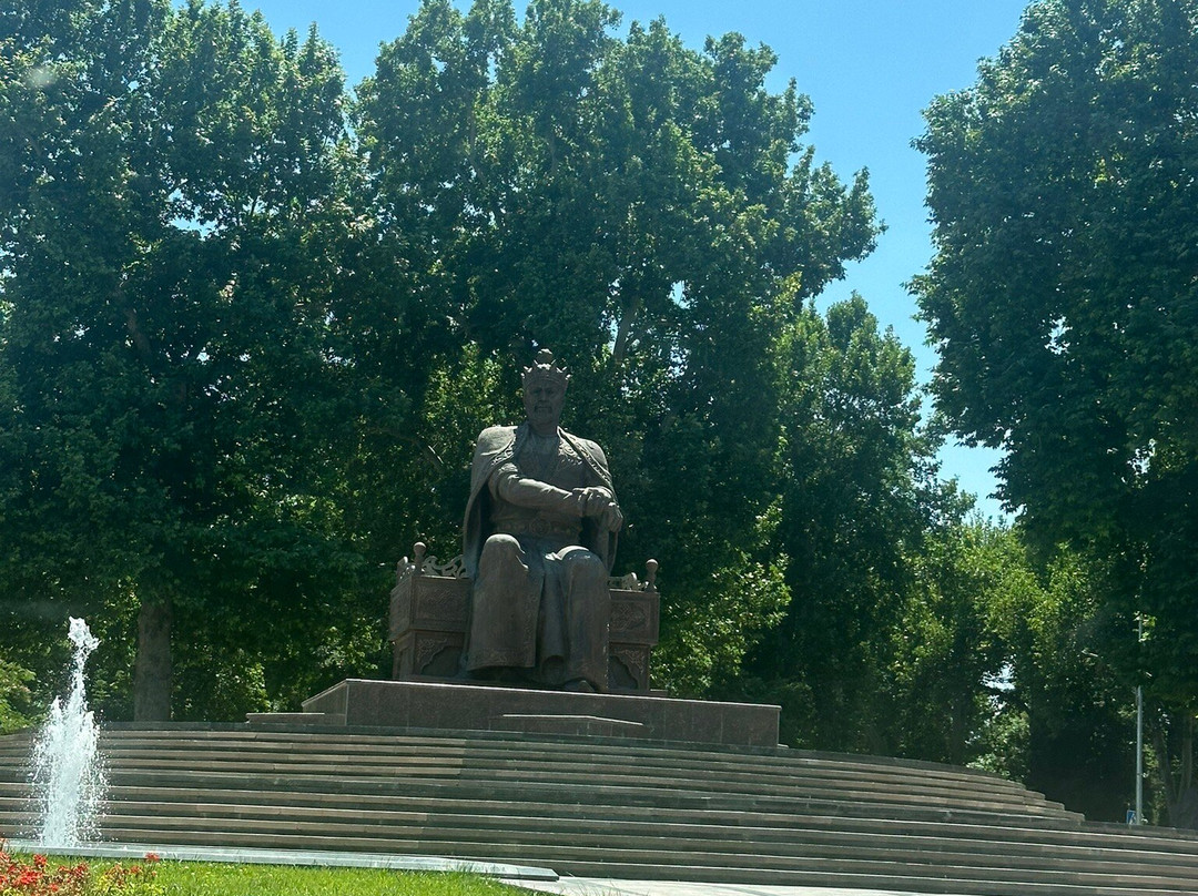 Statue of Amir Temur-撒马尔罕必去景点