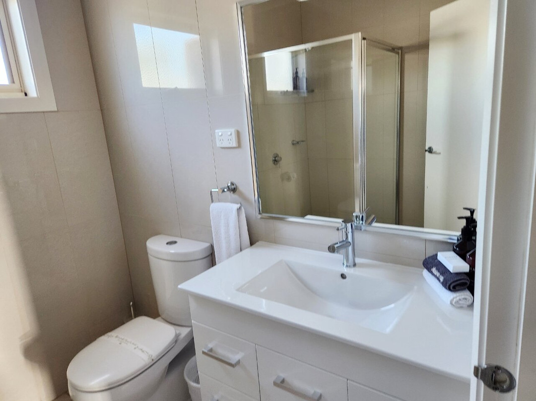 Red Earth Motel主图