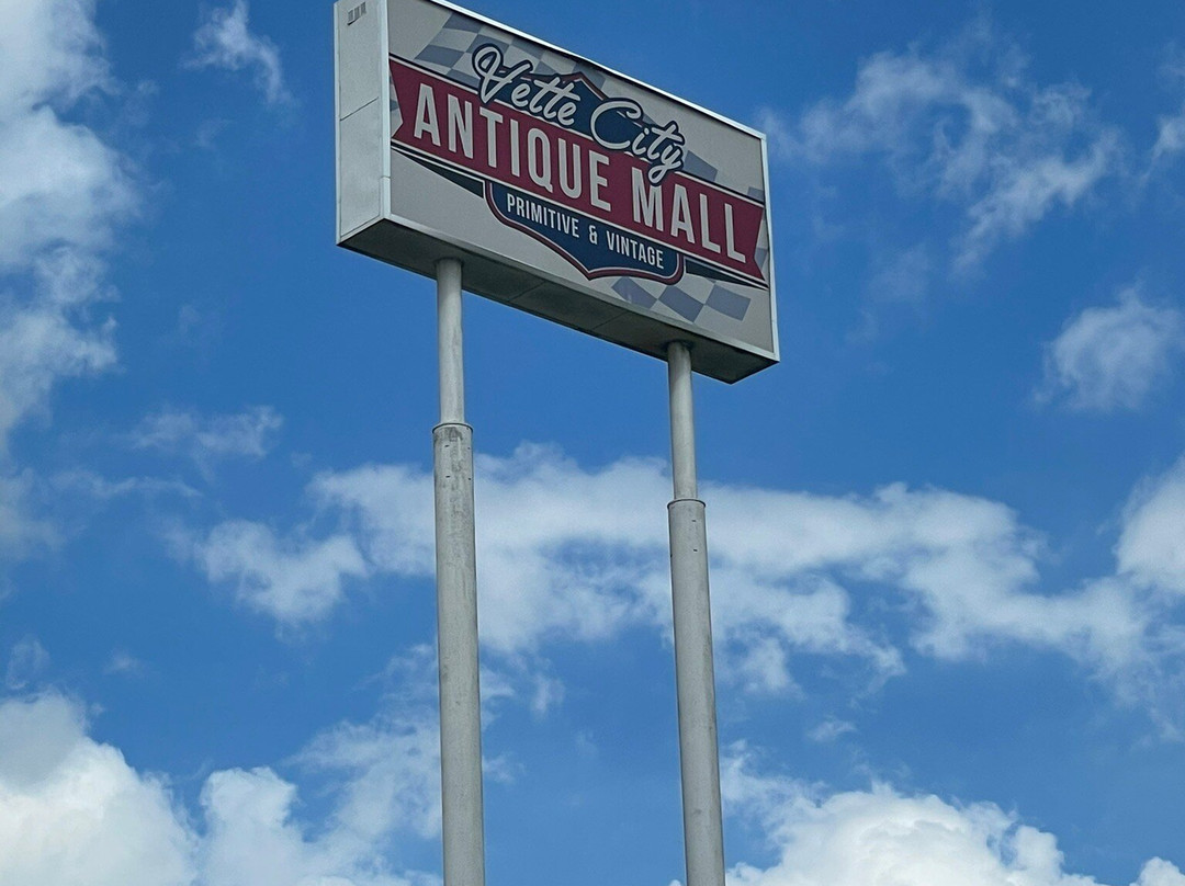 Vette City Antique Mall-鲍灵格林必去景点