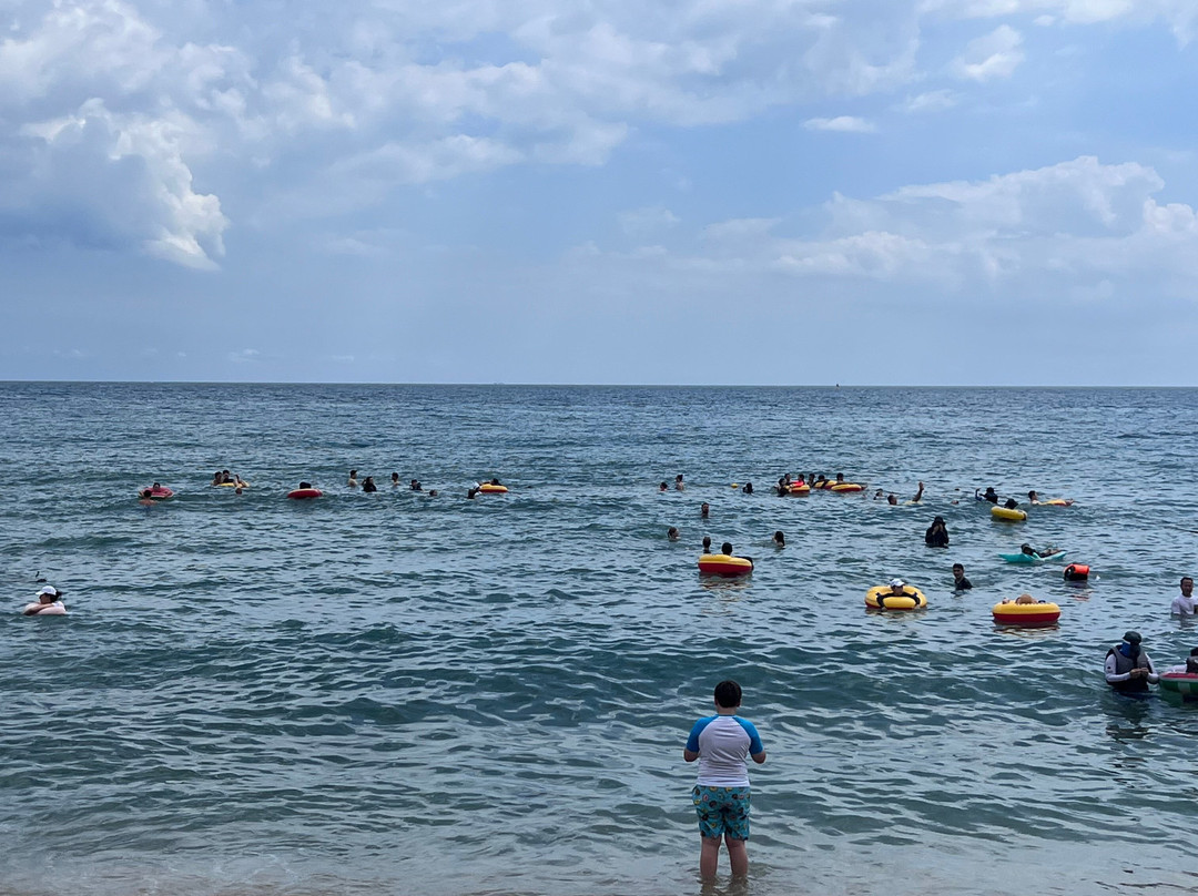 中文海水浴场-西归浦市必去景点