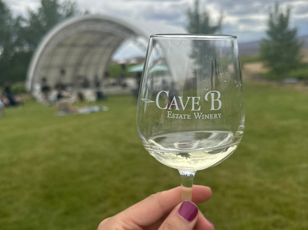 Cave B Estate Winery Quincy Tasting Room景点图片