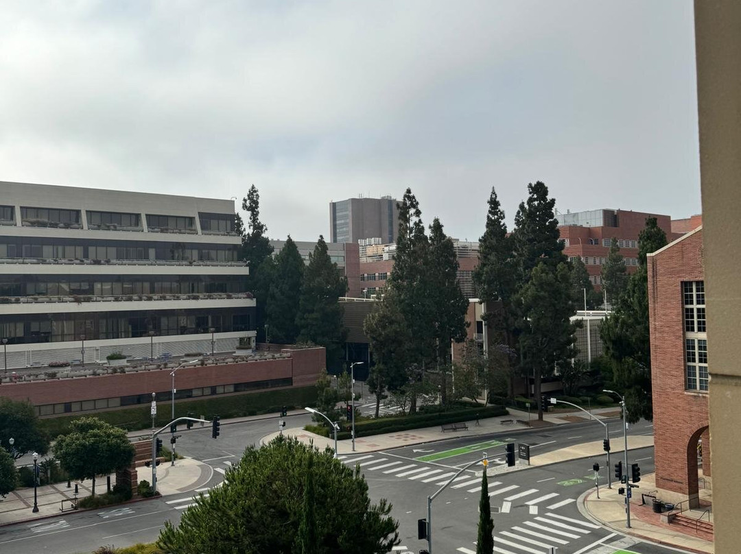 UCLA Meyer & Renee Luskin Conference Center主图