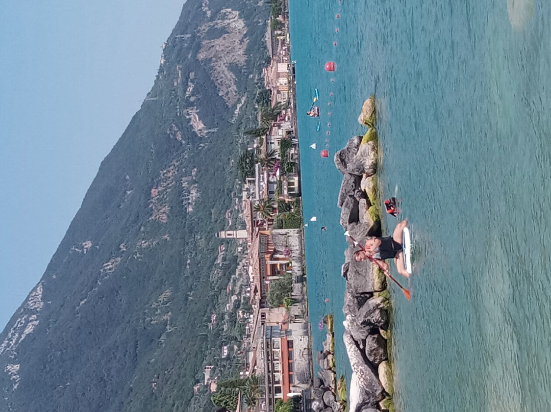 Lido dei Limoni Beach & Bar-加尔尼亚诺必去景点