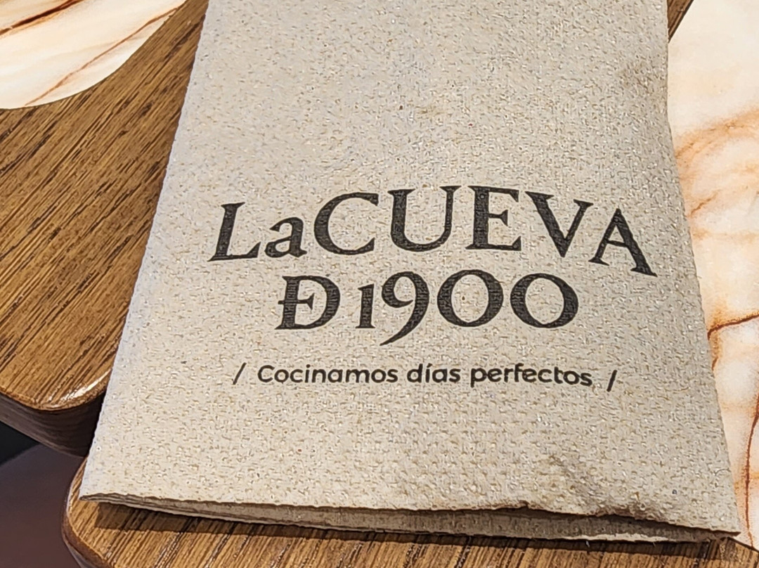 La Cueva de 1900 / CC La Cañada