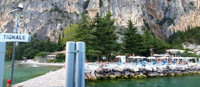 Spiaggia di Tignale景点图片