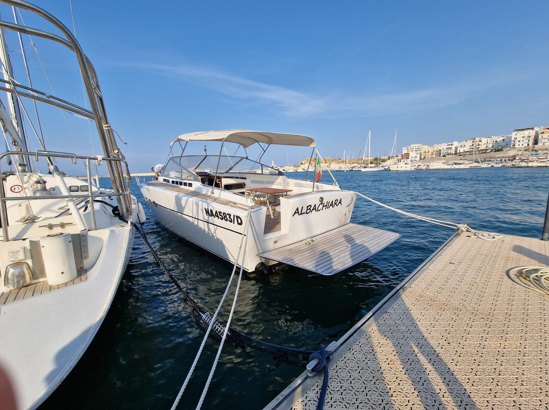 Albachiara Boat Escursioni e Aperitivi in barca-维耶斯泰必去景点