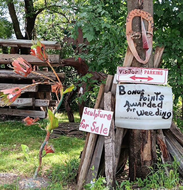 Paul Bobrowitz Spectacular Sculpture-Colgate必去景点