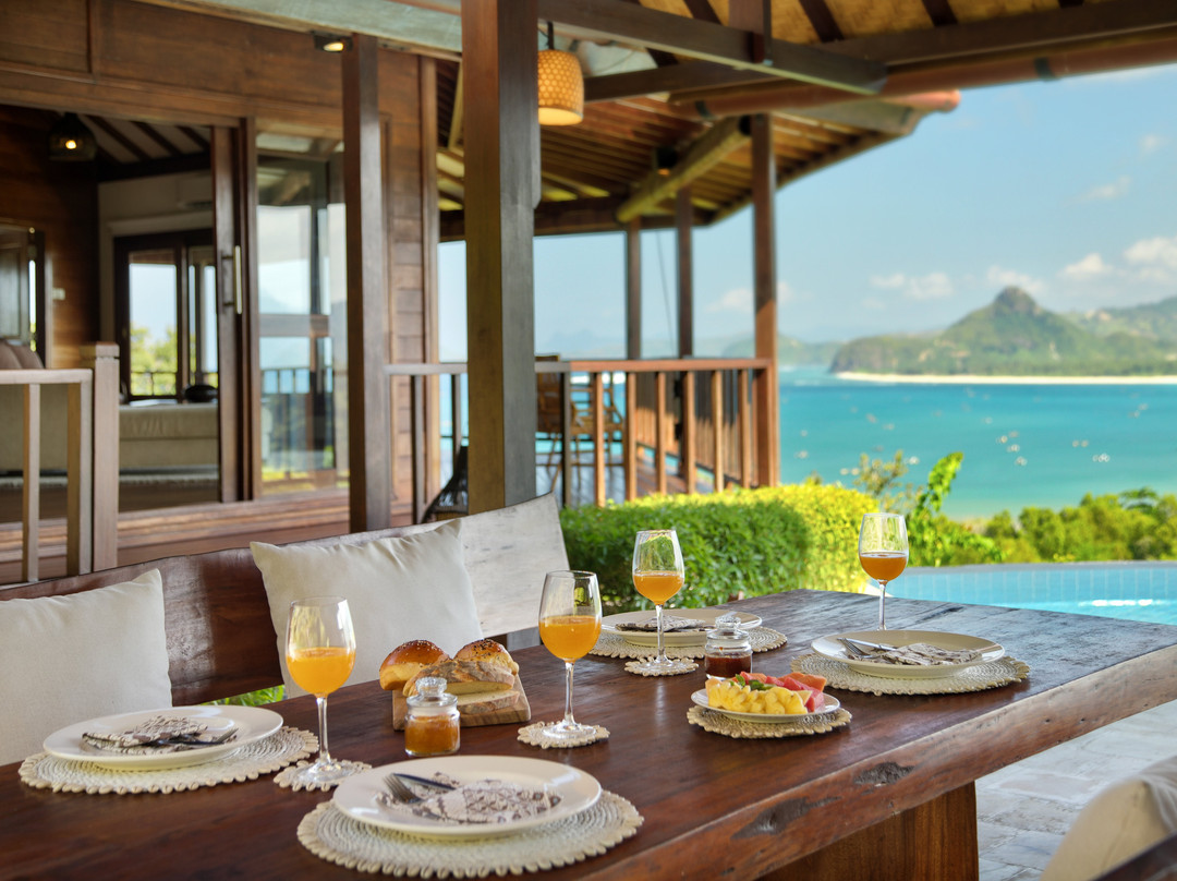 Sempiak Seaside Resort主图