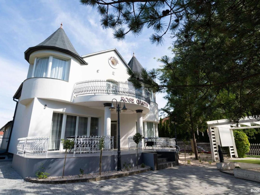 Villa Rose Garden Panzió主图