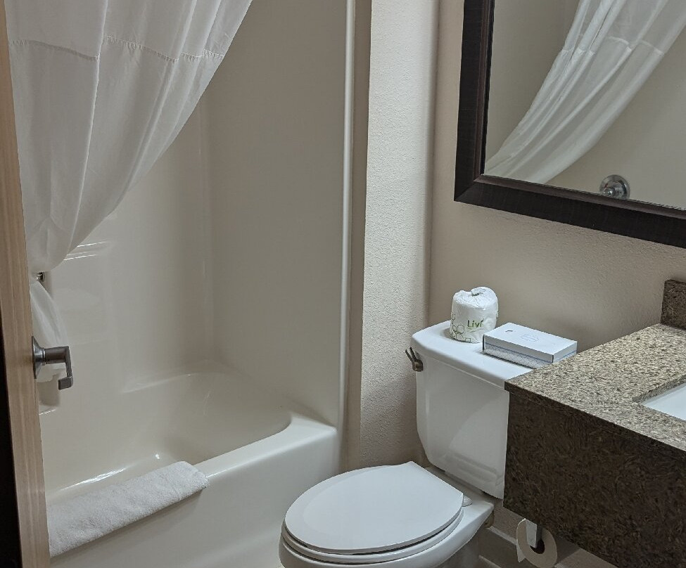 AmericInn by Wyndham Madison SD主图