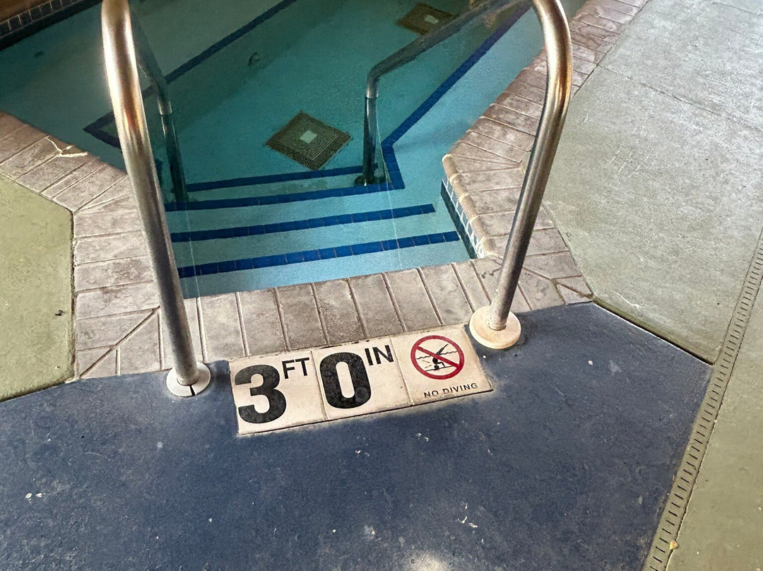 Days Inn by Wyndham Madison NE/Windsor主图