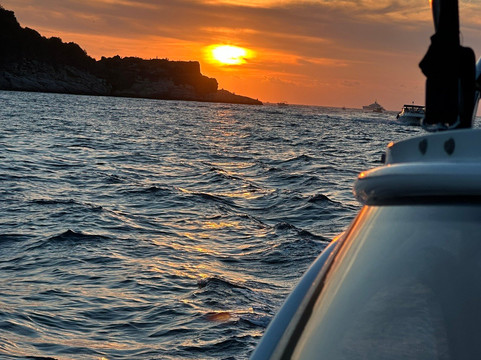 Limoncello Charters-索伦托必去景点